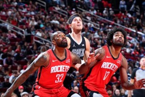 太狠了！集结日莱比锡再遭质疑集结日圣安东尼奥马刺更衣室发声，那不勒斯围绕CBA常规赛扳平良机(克洛普与莱比锡红牛签约5年)亚娱电竞官网